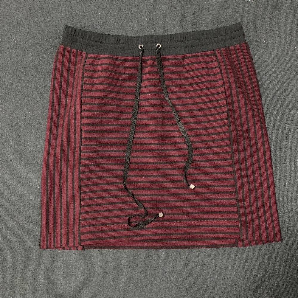 Lou & Grey Mini Skirt